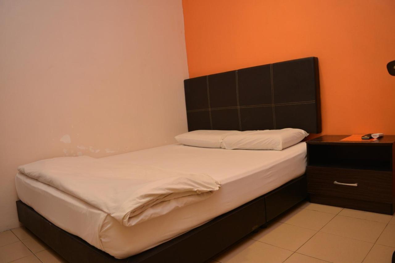 Gf Wonderful Hotel Pontian Kecil Exteriér fotografie